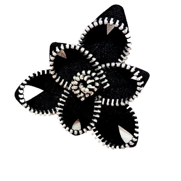 Flower Zipper Brooche ROSE Camelia 3” BLACK & SILVER Coat PIN ART Artisan - Picture 1 of 8